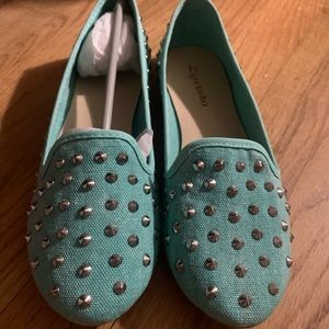 💕SPIKED MINT FLATS💕